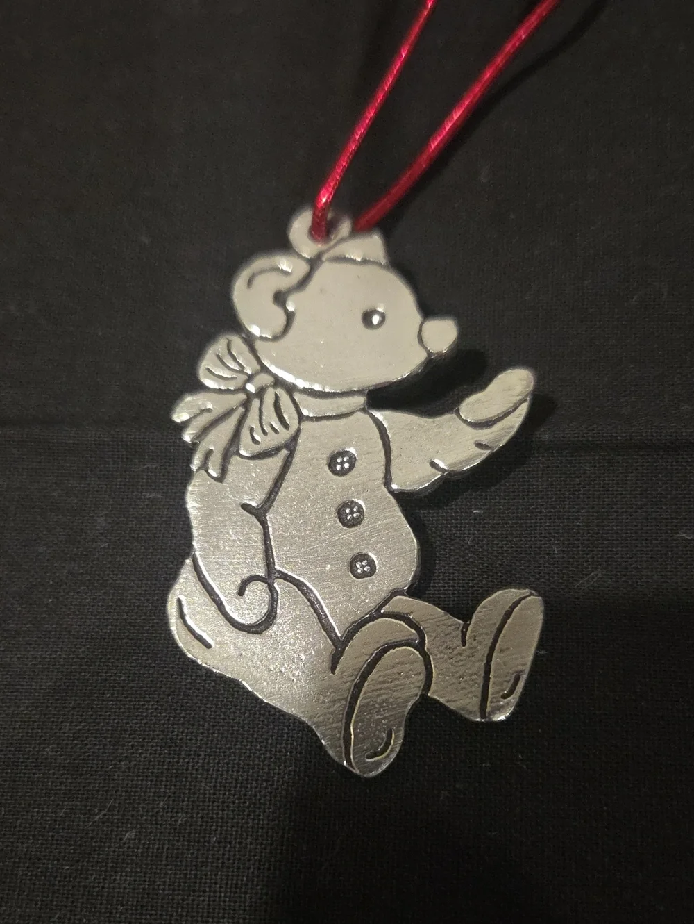 WOODBURY PEWTER TEDDY BEAR ORNAMENT